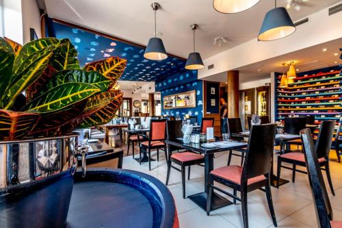 レストラン, イモラ ウドヴァールハズ ホテル (Imola Udvarhaz Hotel) in イーガー