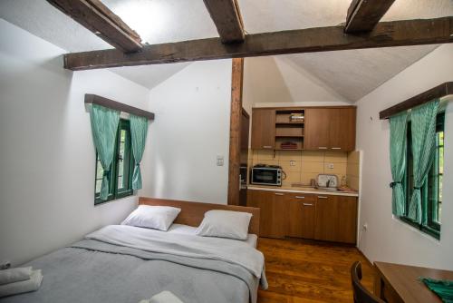 1 double bed