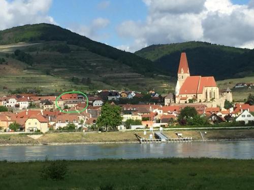  Apartment Kirchenblick in Weissenkirchen in der Wachau