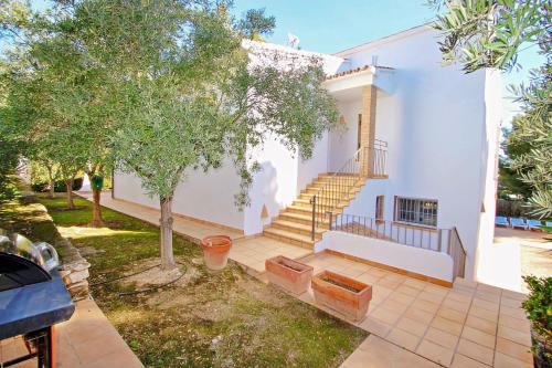 El Pinar - sea view villa with private pool in Moraira