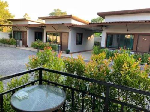 ทัศนียภาพภายนอกโรงแรม, ถลางรีสอร์ต (Thalang Resort) in อำเภอถลาง