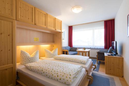 Ferienwohnung Schweizer - image 8