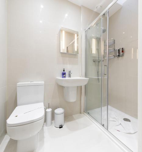 Aldgate Flats - image 11