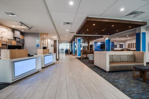 Holiday Inn Express & Suites Dallas North - Addison By IHG - image 5