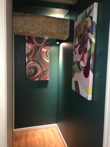 Votre cocon coloré en formule logis ou créative pour 1 à 4 voyageurs chambre d'hôte Bois de Feuillet