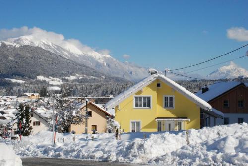 A szálláshely kívülről, FeWo Burgstaller in Tropolach