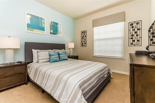 Windsor at Westside: The Lanai King - image 6
