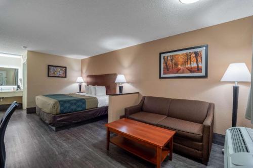 Econo Lodge Inn & Suites Cayce