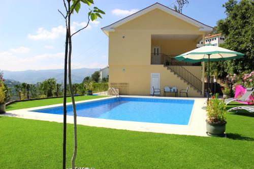 Villa with 3 bedrooms in Sao Martinho de Mouros with private pool enclosed garden and WiFi 1 km from the beach Resende
