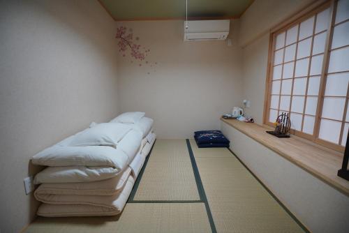 Uji Tea Inn Room Type - Twin Room with Private Bathroom