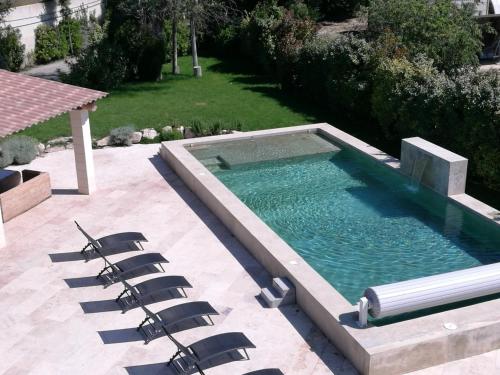 Maison de 6 chambres avec piscine privee jardin amenage et wifi a Pernes les Fontaines gîte à louer Comtat Venaissin