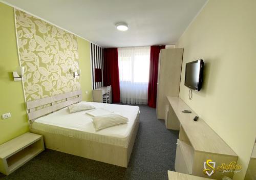 1 queen bed
