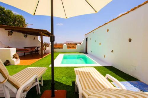  2 bedrooms villa with private pool furnished terrace and wifi at Antigua, Pension in Antigua bei El Cortijo de Tetuí