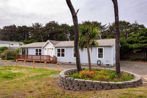 Sandy Feet Retreat - main image