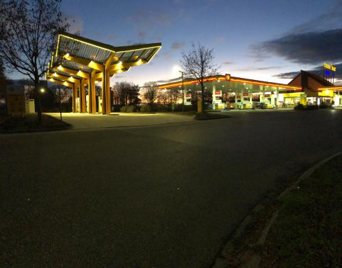 海威高速公路酒店 海威高速公路酒店