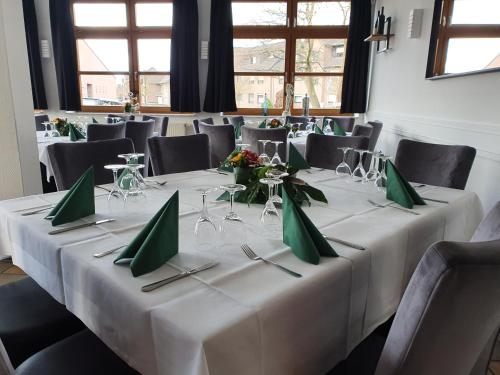 Étterem, Olympia Hotel & Restaurant in Inden