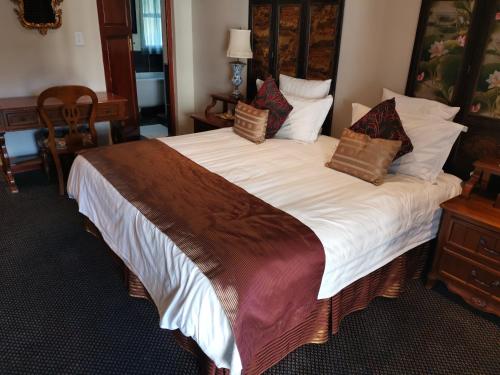 Erasmus manor Guest House - image 5
