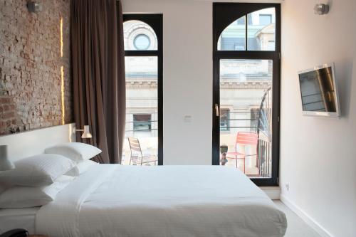 9HOTEL CENTRAL