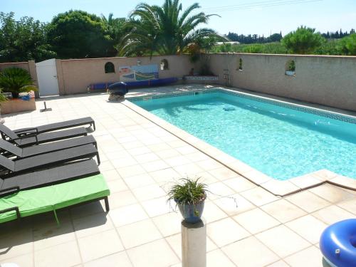Maison de 3 chambres avec piscine partagee jardin amenage et wifi a Saint Laurent de la Salanque a 3 km de la plage - Location saisonnière - Saint-Laurent-de-la-Salanque