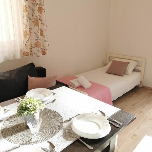 Apartmani Zuzana - image 7