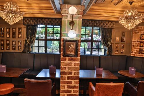 ห้องอาหาร, The Lansdowne Hotel in คาสเซิลวิว