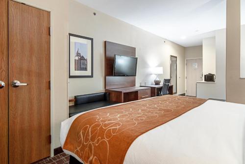 Comfort Suites NW Dallas Near Love Field in Dallas, USA