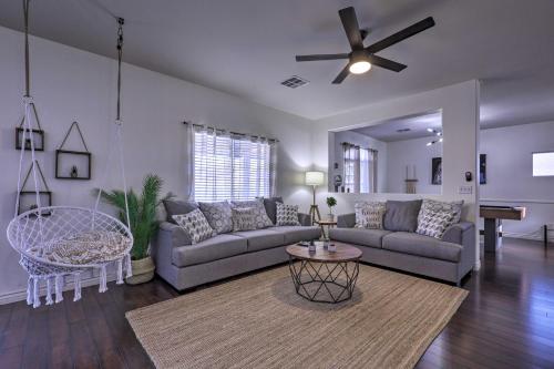 Luxurious Vegas Digs Hot Tub BBQ Cabana and More! - image 2
