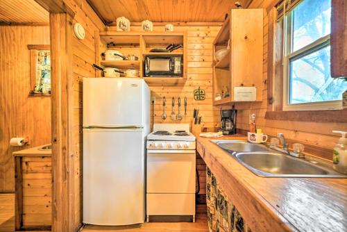 Rustic Davis Cabin Less Than half Mile to Turner Falls - image 8