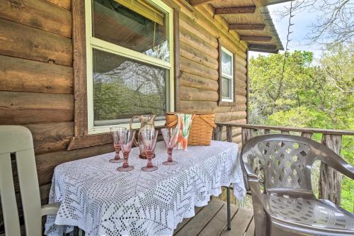 Rustic Davis Cabin Less Than half Mile to Turner Falls!