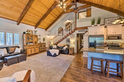 Pinetop Cabin with Yard Less Than 6 Mi to Woodland Lake Park - image 3