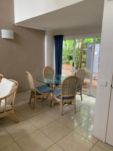Palm Two-Bedroom Villa image 5