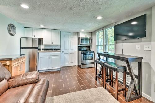 Pet-Friendly Princeton Apt with Private Porch! - image 5