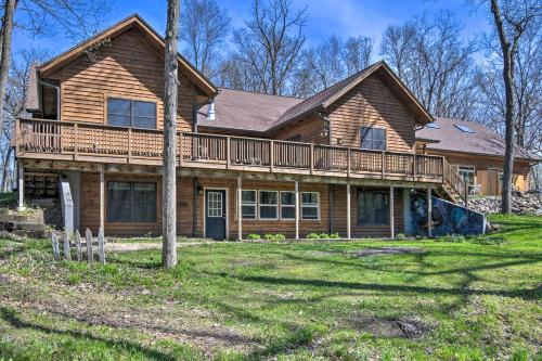 . Raccoon River Retreat Indoor Pool and Outdoor Fun!