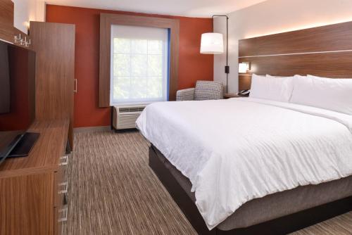 One-Bedroom King Suite