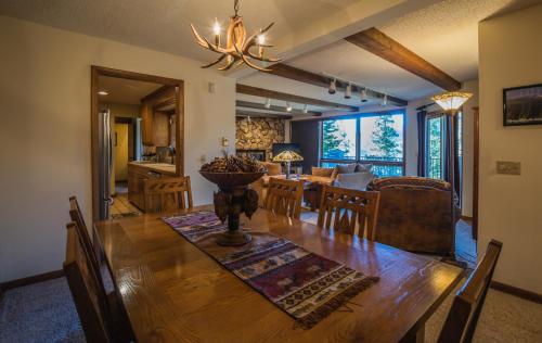 Cedar Lower Condominium (2 Bedroom condo) - image 7