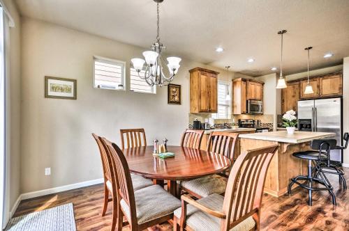 Charming Portland Home with Yard 9 Miles to Downtown! - image 3