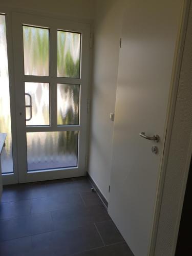 Baño, MESSE CGN-DUS Studio-Wohnung für 2-4; Zumietung bis 8 Personen möglich (MESSE CGN-DUS Studio-Wohnung fur 2-4; Zumietung bis 8 Personen moglich) in Monheim am Rhein