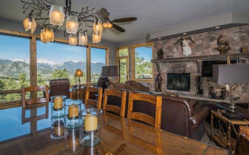 . Garlands' Alpine Lodge Condominium 3 Bedroom condo