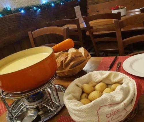 Restaurant, Petit Paradis in Crans Montana