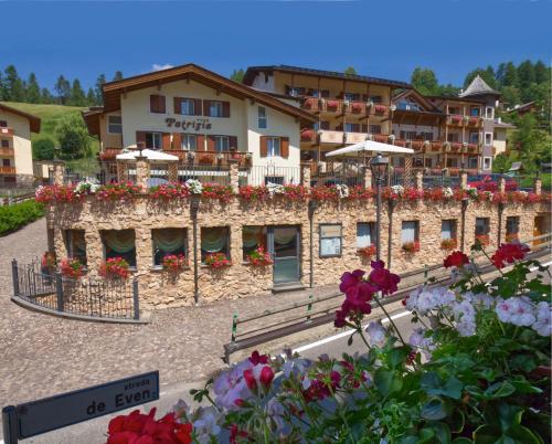 Hotel Patrizia Dolomites Glamour Moena