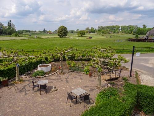 Garden, Bed and Breakfast Maas en Waal in Winssen