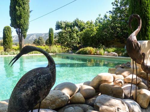 Maison de 2 chambres avec piscine partagee jardin amenage et wifi a Oppede - Location saisonnière - Oppède