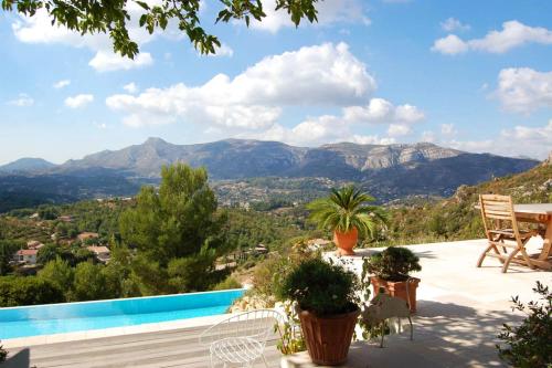 Villa de 4 chambres avec piscine privee jardin amenage et wifi a Roquevaire gîte à louer Roquevaire