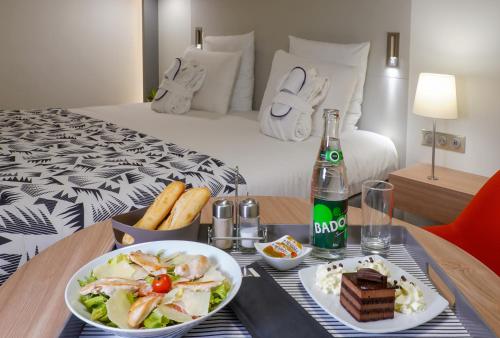 Mercure Marseille Centre Prado Vélodrome - image 12