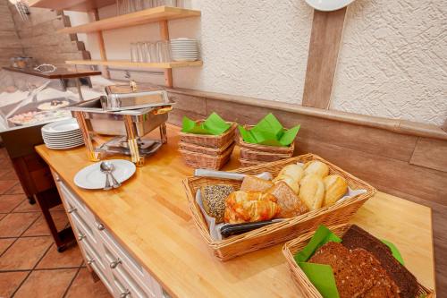 餐飲選擇, 霍澤爾蘭德酒店 (Hotel Landgasthof Holzer) in 弗倫登貝格 /魯爾