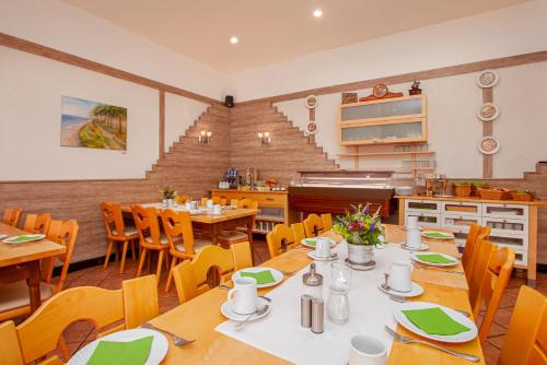 餐廳, 霍澤爾蘭德酒店 (Hotel Landgasthof Holzer) in 弗倫登貝格 /魯爾