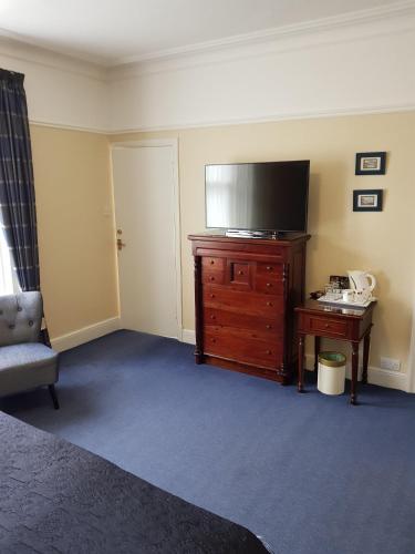 Hamilton House - image 14