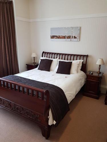 Hamilton House - image 4