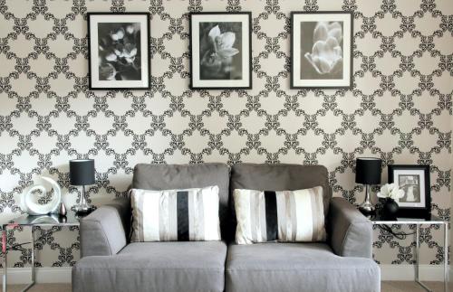 2 bedrooms, 3 beds