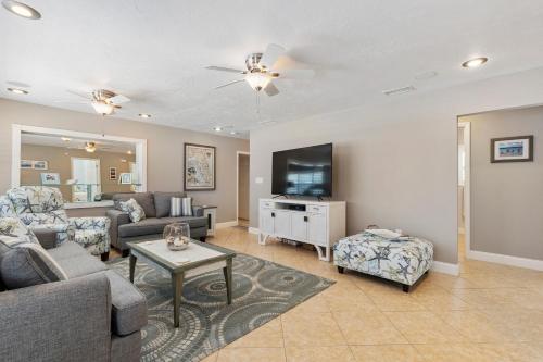 Anna Maria Island - Waterfront Escape